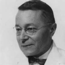 1962, Dr. Averill Liebow, Yale University
Dr. Liebow identified histological patterns in lung tissue biopsies, distinguishing IPF from other lung diseases.